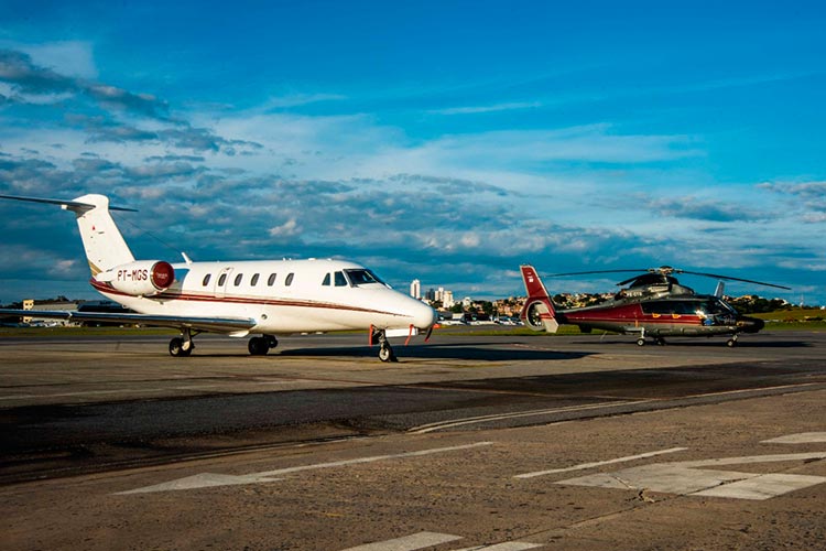 aviao governo de minas coronavirus vacina by Andre Cruz Imprensa MG