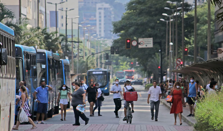 4onibus protesto by leo costa