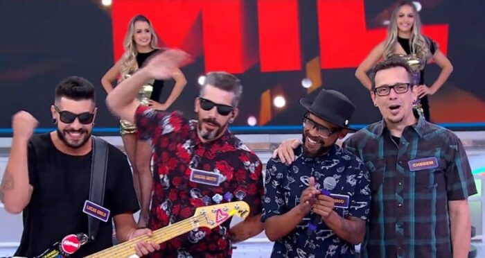 A turma da Banda Muamba marcou presença no “Dez ou Mil” do Programa do Ratinho (SBT), apresentando uma versão mais roqueira do sucesso “Lady Laura”, em homenagem aos 80 anos do Rei Roberto Carlos 