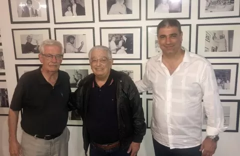 Wilson Cid, Orlando Manera e o filho Carlos Eduardo, antes da pandemia, na Academia Rio Branco