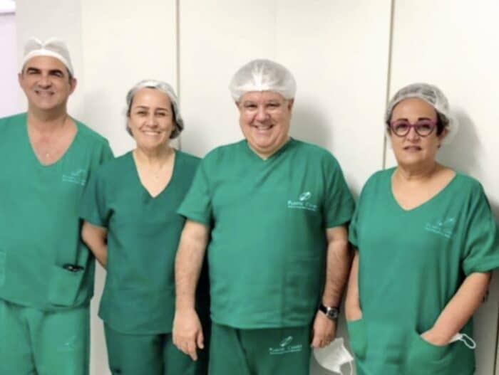 Na visita que fez à Plastic Center, o presidente da Sociedade Brasileira de Cirurgia Plástica (Regional Minas), Alfredo Donnabella ladeado por Marilho Dornelas, Marcília Dornelas e Marília Dornelas Corrêa  