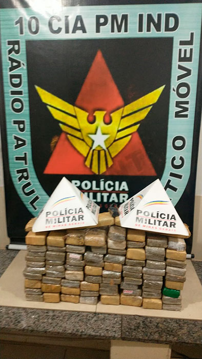 Polícia apreende 50kg de maconha sob capela às margens de rodovia 1 apreensao de drogas pm capela