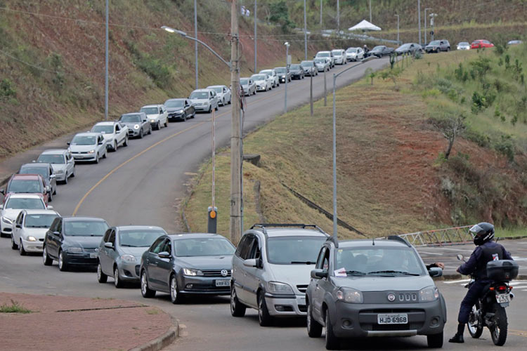 vacina coronavirus juiz de fora by leo costa