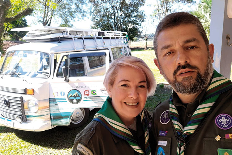 Casal catarinense desbrava as Américas a bordo de uma Kombi 1 casalkomi