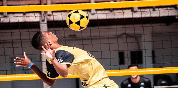 Neguebinha/Mago vence 1ª edição do maior torneio de futevôlei do