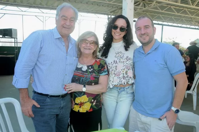 Francisco Xavier e Vera Amaral com Mariana Mendes Condé e Bruno Amaral, antes da pandemia ANDRÉA OTTONI