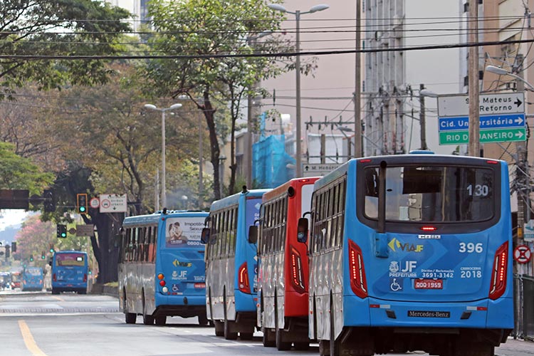 onibus juiz de fora coronavirus by leo costa