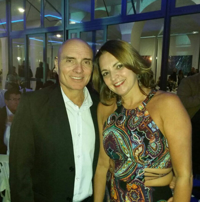 Ricardo Zacaron (aniversariante de hoje) e Lúcia Andrea Peralva, antes da pandemia