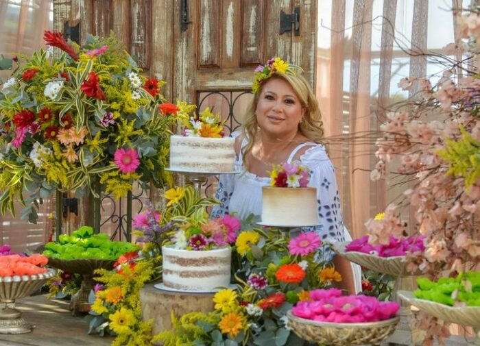 Andréia Miranda comemorou seus 50 anos cercada do carinho dos familiares e amigos Foto: Brendha Torres