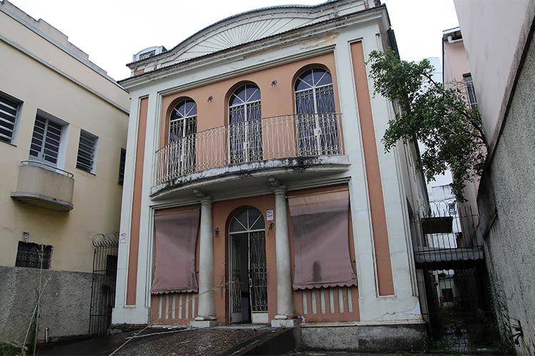 Centro Educacional Maria Helena by fernando