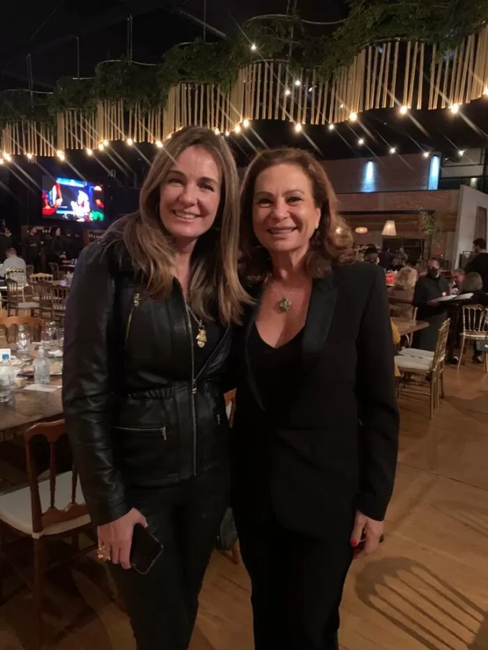 Patrícia Alvim e Norma Souza Gomes, clicadas no Seu Mercado, no Terrazzo