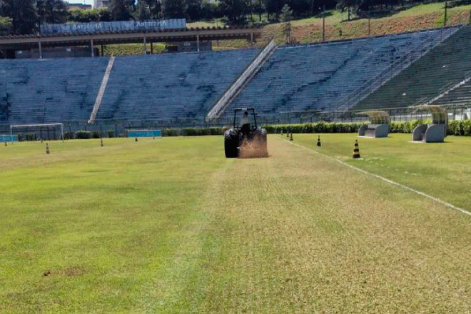 Gramado do Estádio Municipal passa por reformas 1 postestadio