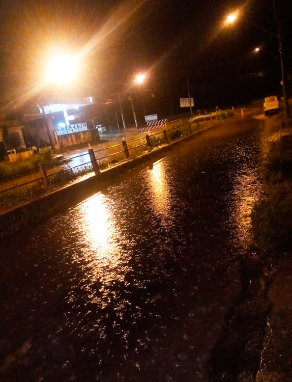 chuva bairro industrial by foto da leitura isabela cunha