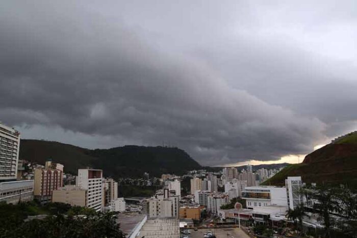 Chuvas persistem em Juiz de Fora até o fim de semana 1 chuva tempo