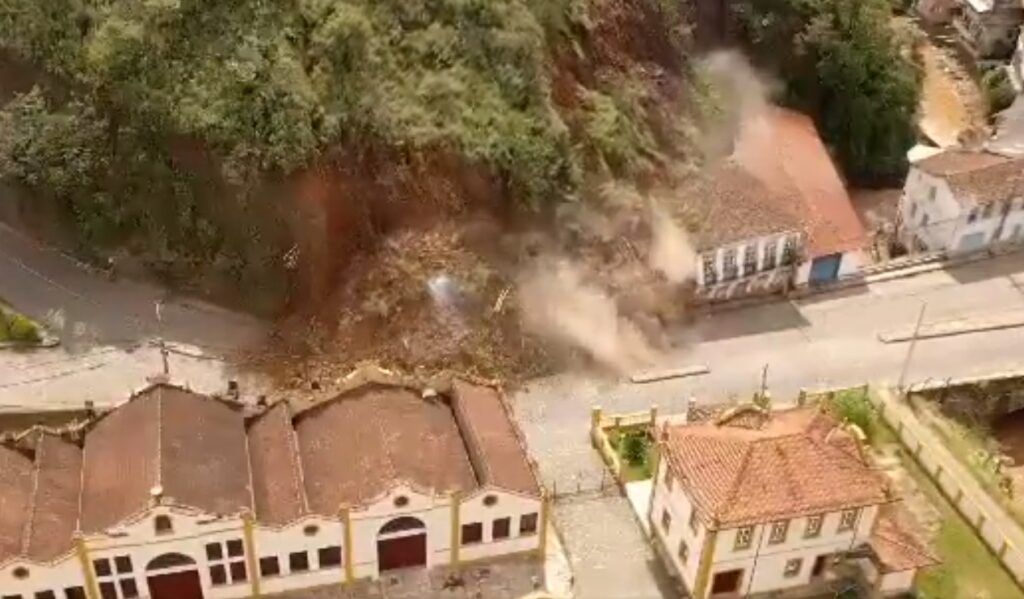 casarao destruido em ouro preto 1