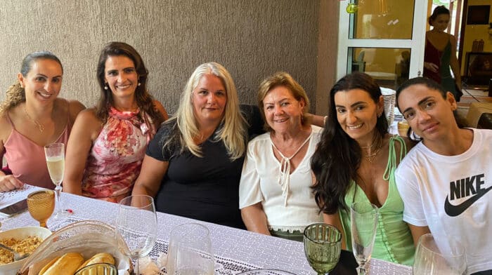 Lisa Neves, Gisela Vianna Silva, Virginia Papadopulus Silva, Neusa Neves, Karla Fortuna e Elisânngela Neves 