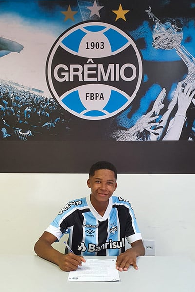 Adeilson Junior contrato Gremio foto twitter Gremio