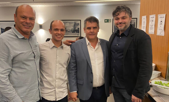 Cláudio Ferreira da Silva, Rodrigo Gherardi, o vice-governador Paulo Brant e Daniel Giotti, ontem, no almoço do Bacco 