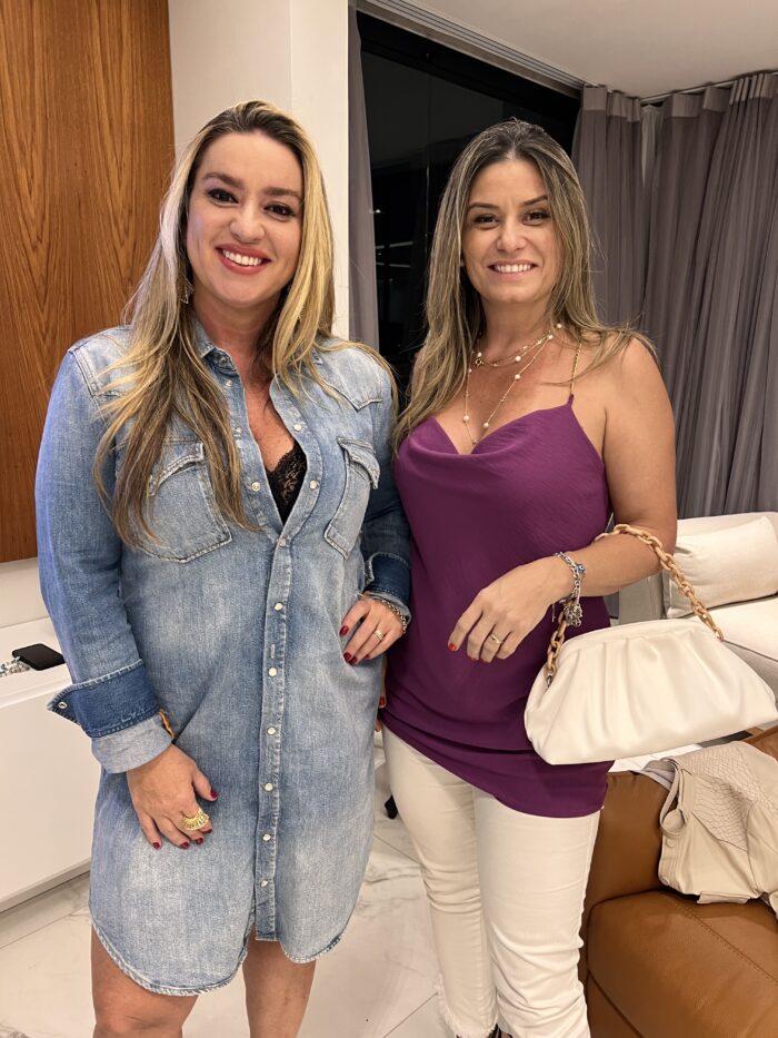 Aline Villela Bernardes e Andréia Portilho em noite recente Foto: Aline Bastos