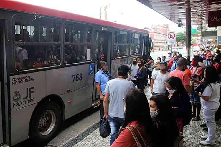 06---desrespeito-ao-uso-da-máscara-e-ônibus-lotados---fernando-priamo