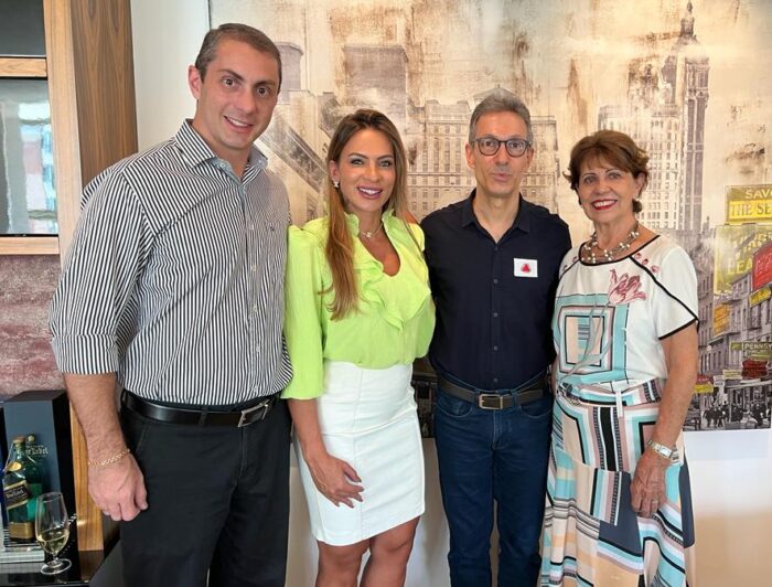 Fred Miana e a noiva Alice Furtado, governador Zema e Terezinha Miana em tarde de almoço no "Belvedere" SÉRGIO BARA 