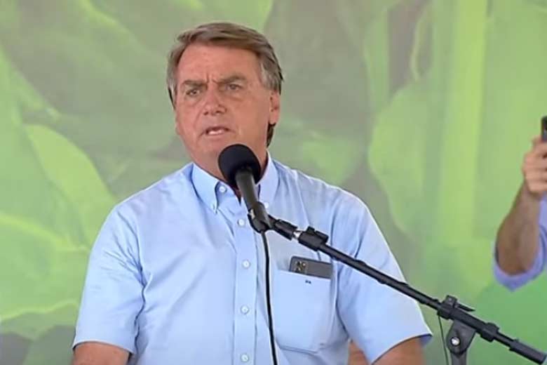 Presidente Bolsonaro foi vítima de uma facada durante ato de campanha em Juiz de Fora, ano ano de 2018