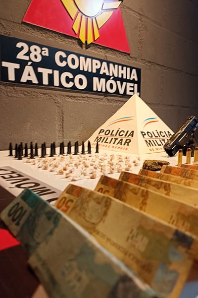 Polícia Militar desmonta chopada e prende três por tráfico de drogas 1 Trafico de drogas foto Divulgacao PM