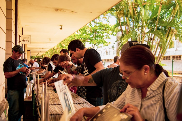 FEIRA DE DISCOS