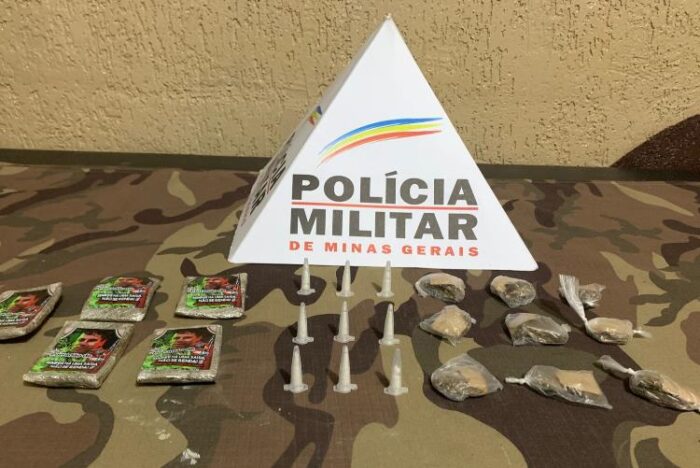 Drogas apreendidas na Vila Ozanan Divulgacao PM