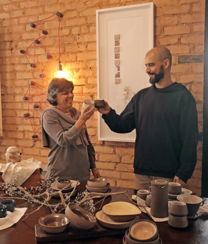 Exposição de cerâmica de Adriana Lopes e Thiago Bartels é inaugurada nesta quinta 1 cerâmica