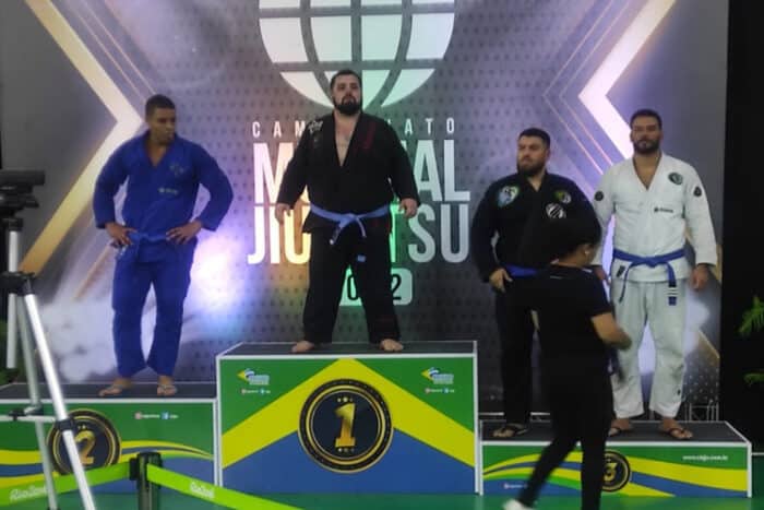 Juiz-forano Victor Henriques é campeão de etapa mundial de jiu-jítsu