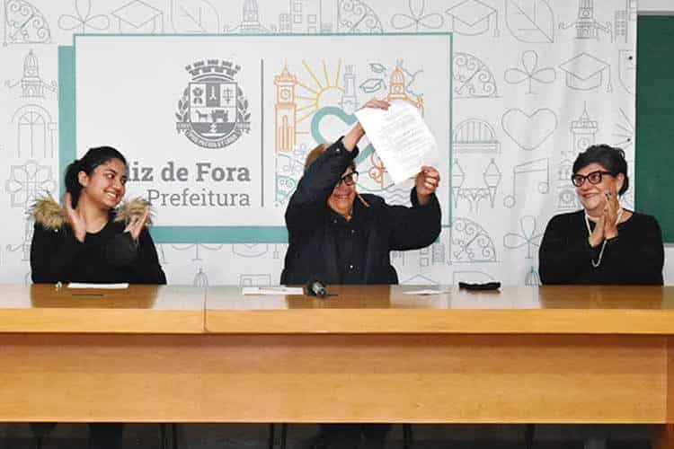 Prefeita assina portaria que prevê revitalização do Bairro Esplanada 1 projeto colorindo o habitar divulgacao pjf