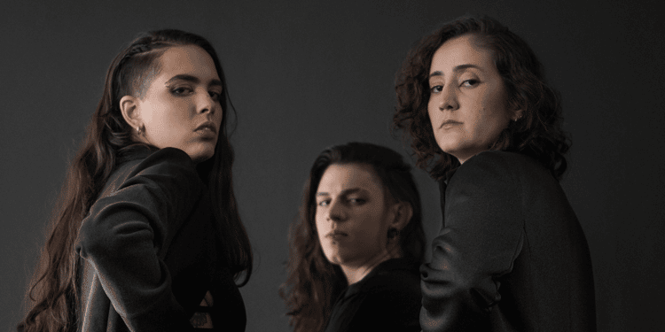 Inoutside lança 'Dare the night', primeiro disco do trio 2 Inoutside