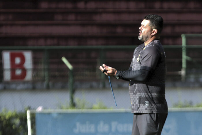 Rafael Novaes, técnico do Villa Real