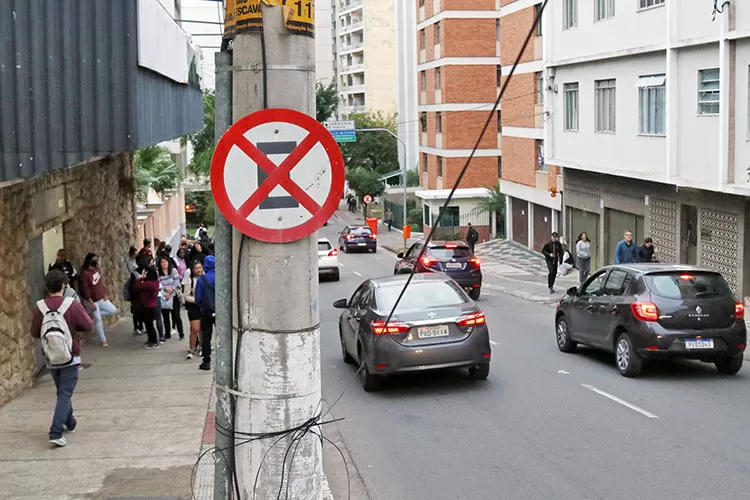 Felipe Couri Fio rua Santo Antonio esquina com Fernando Lobo