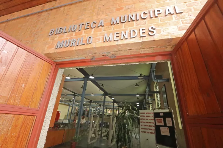 FELIPE COURI BIBLIOTECA MUNICIPAL 04