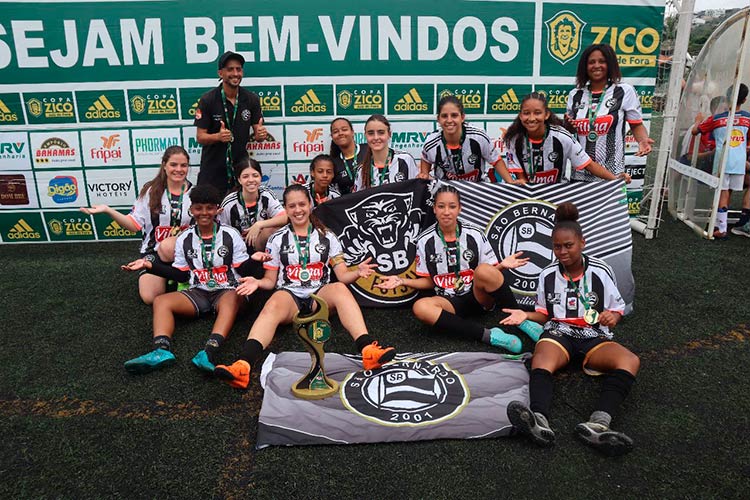 São-Bernardo-campeão-sub-17-feminino São-Bernardo-campeão-sub-17-feminino