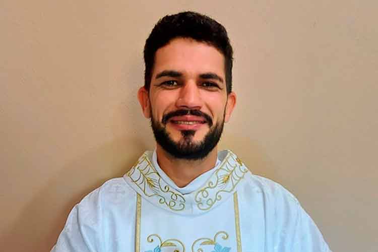 padre Diocese de Caratinga