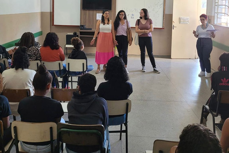 Projeto promove oficinas de tecnologia para estudantes de escola pública 1 MENINAS DIGITAIS divulgacao