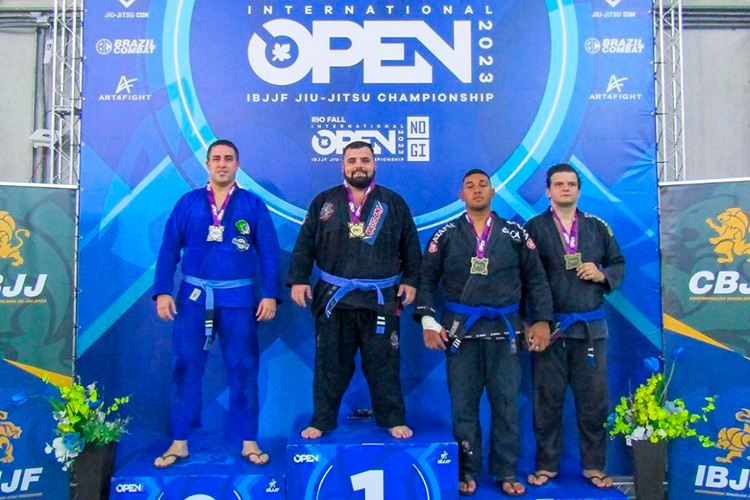 Juiz-forano Victor Henriques é campeão de etapa mundial de jiu-jítsu