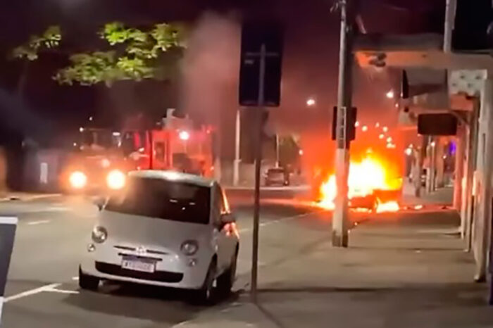 carro pega fogo franc bernardino foto reproducao redes sociais