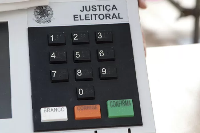 Juiz de Fora é a 3ª cidade de Minas com mais denúncias de propaganda irregular