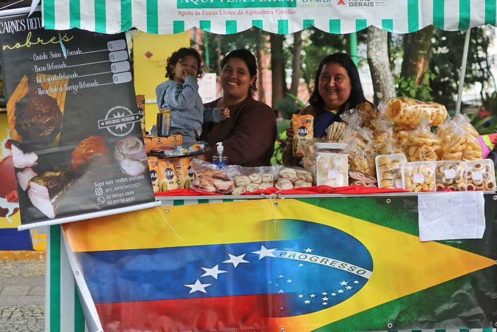 FEIRA DOS REFUGIADOS CAPA Felipe Couri