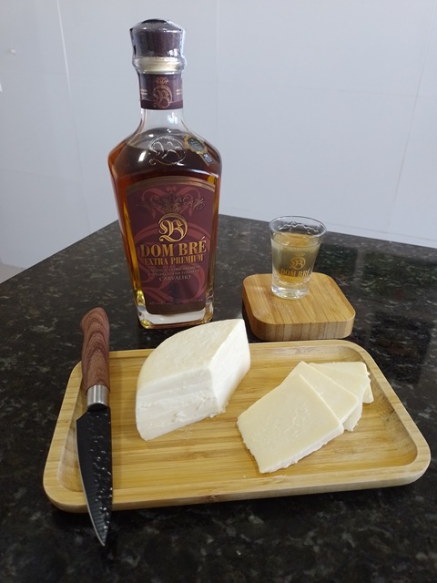 Queijo e Cachaca