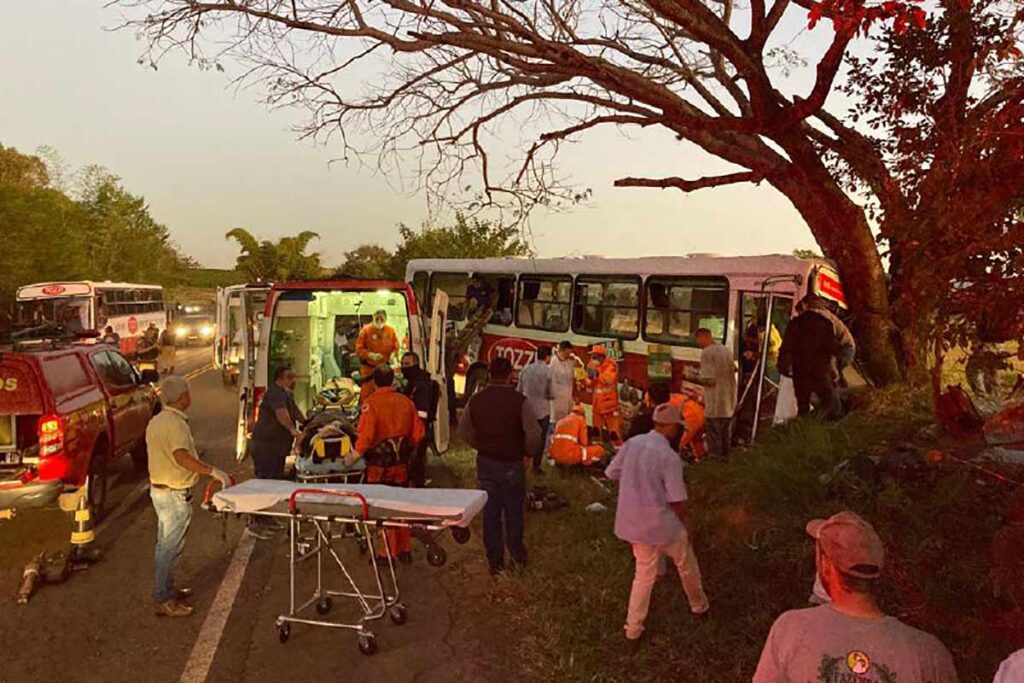 acidente sao sebastiao do paraiso divulgacao corpo de bombeiros