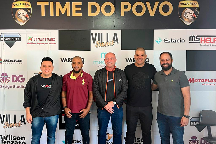 Membros da comissão técnica do Villa Real também deixam o clube