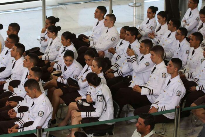 TJMG mantém suspensão do programa de escolas cívico-militares