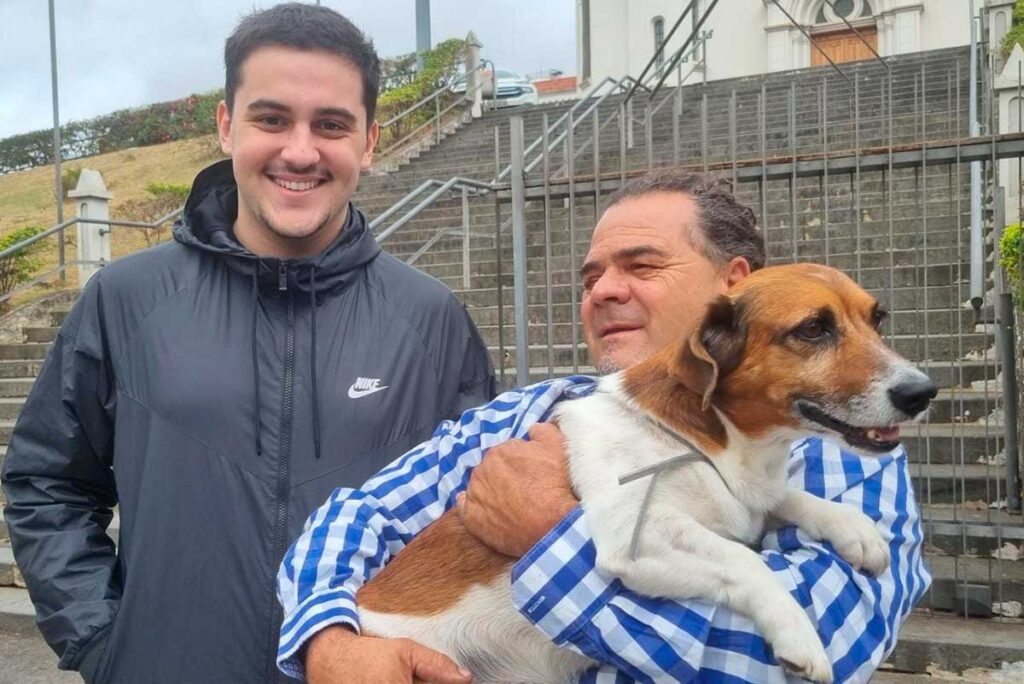 Catador de recicláveis reencontra seu cachorro Bob Marley; veja vídeo (Foto: Leonardo Costa)