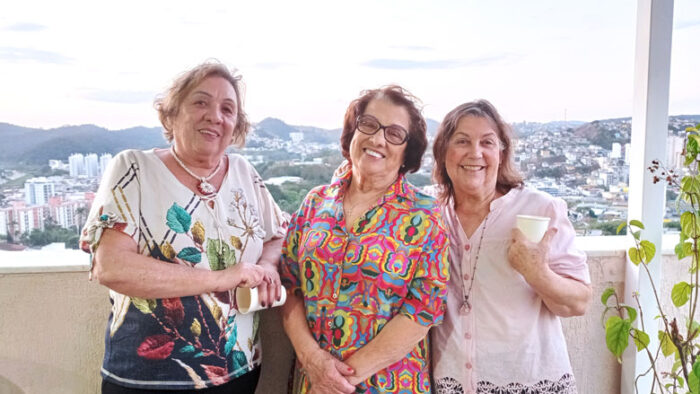 Regina Teixeira Dalva Bittar e Maria das Gracas Amorim 210823 enviada pela Giglia 1