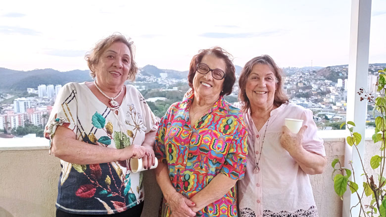 Regina Teixeira Dalva Bittar e Maria das Gracas Amorim 210823 enviada pela Giglia